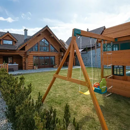 Lesny With Jacuzzi And Sauna, 4 Km From Stary Smokovec *