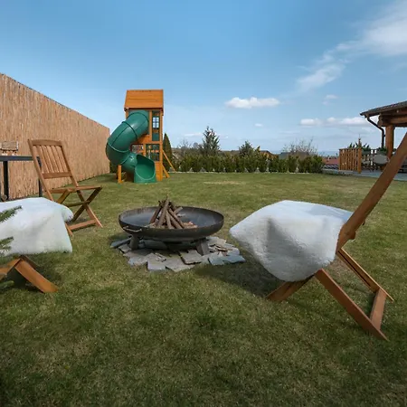 Lesny With Jacuzzi And Sauna, 4 Km From Stary Smokovec Nová Lesná