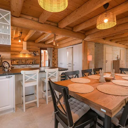 Шале Lesny With Jacuzzi And Sauna, 4 Km From Stary Smokovec Нова-Лесна
