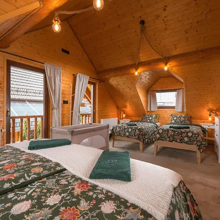Mountain With Jacuzzi, Sauna For 10 Peoples * Nová Lesná