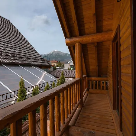 Lesny With Jacuzzi And Sauna, 4 Km From Stary Smokovec Шале