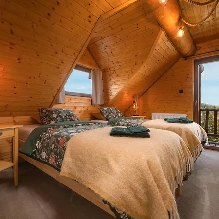 Mountain With Jacuzzi, Sauna For 10 Peoples