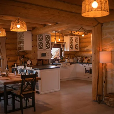 Mountain With Jacuzzi, Sauna For 10 Peoples