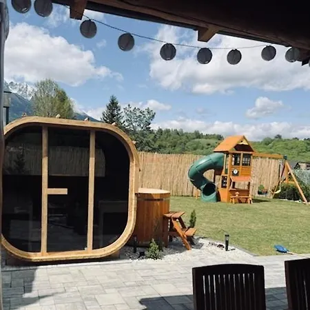 Lesny With Jacuzzi And Sauna, 4 Km From Stary Smokovec Шале